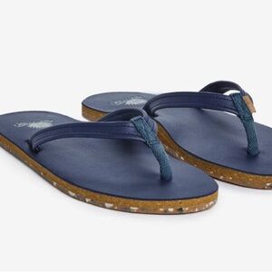 Hari Mari women’s Sonoros flip flops size 5-6 NWT